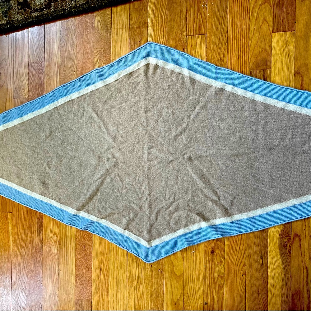 Cashmere scarf